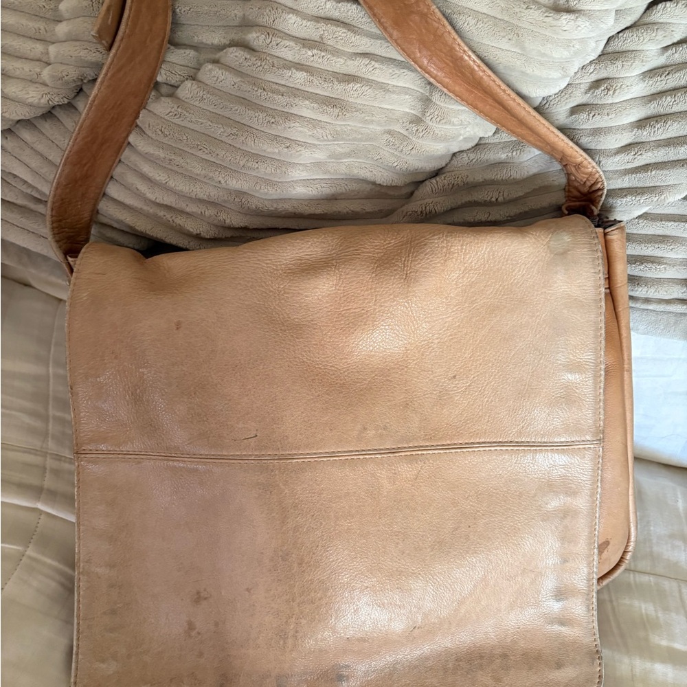 Latino leather large messenger bag